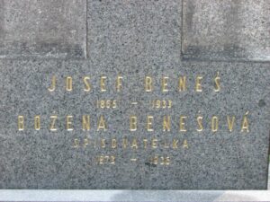 Fotografie hrobu: Božena Benešová