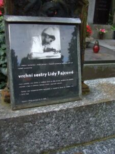 Fotografie hrobu: Ludmila Fajcová