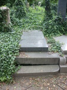 Fotografie hrobu: Ladislav Stroupežnický