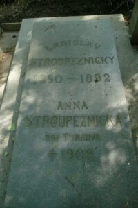 Fotografie hrobu: Ladislav Stroupežnický