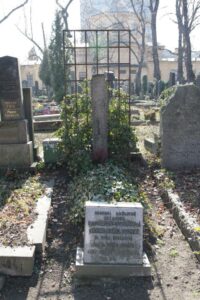 Fotografie hrobu: Karel Dvořák a Leopolda Dostalová