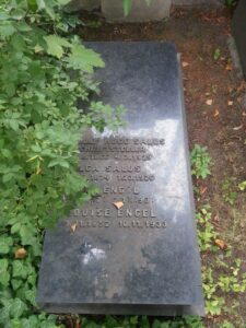 Fotografie hrobu: Hugo Salus