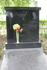 Fotografie hrobu: rodina Hajných