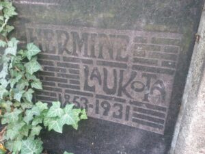 Fotografie hrobu: Hermína Laukotová