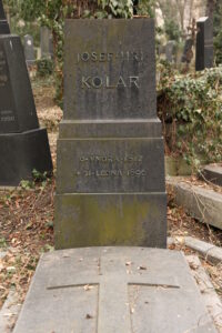 Fotografie hrobu: Josef Jiří Kolář