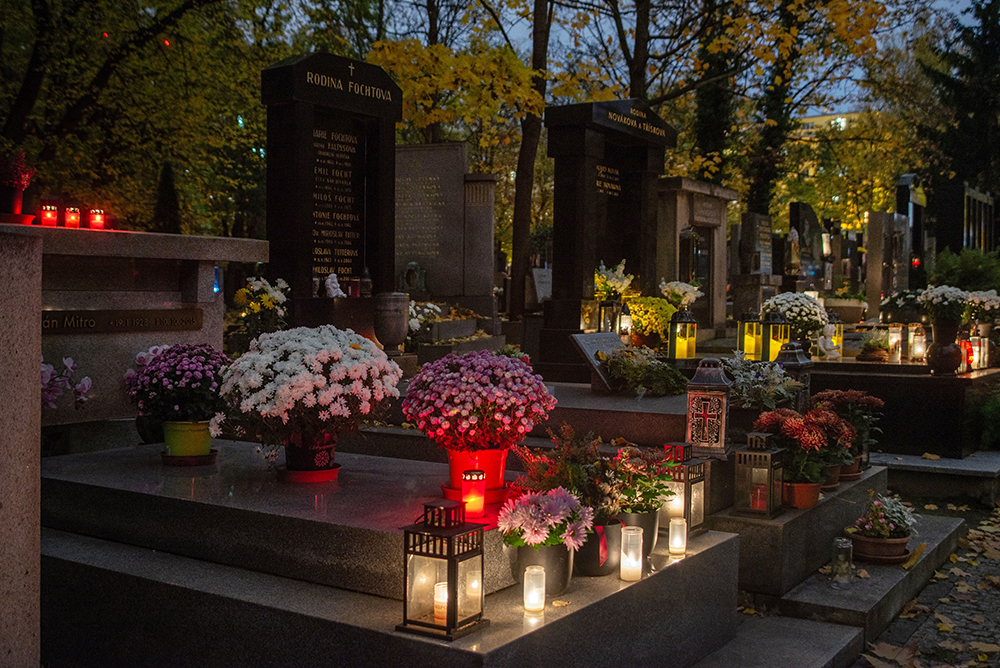 Rozsviťte opuštěné hroby!